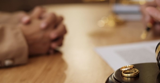 lawyer consultation about divorce